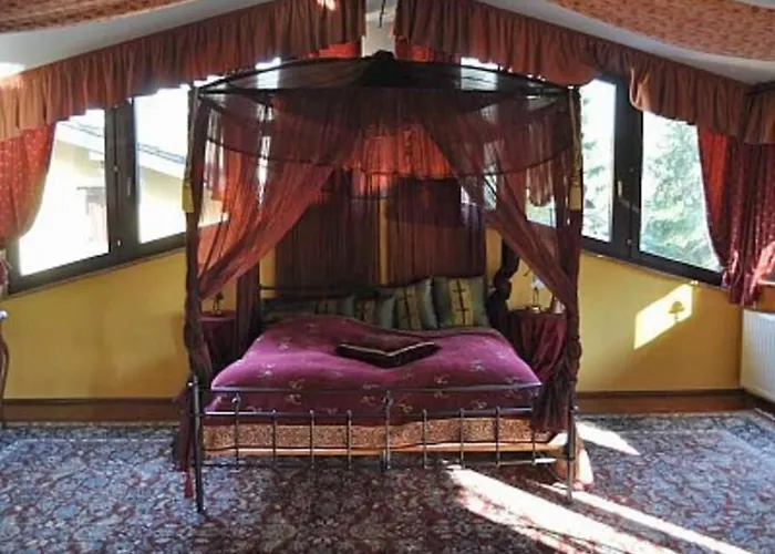 Daire Penthouse-suite Mountain View Mit Waldhuette/sauna/netflix *