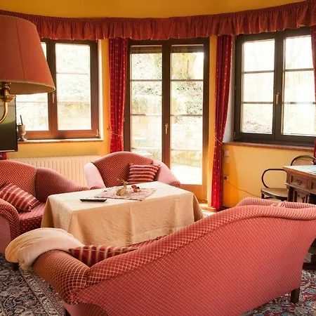 Penthouse-suite Mountain View Mit Waldhuette/sauna/netflix Lägenhet