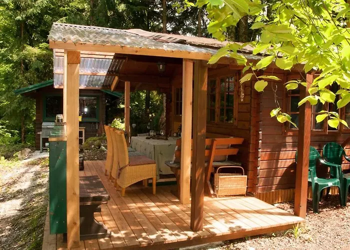 Penthouse-suite Mountain View Mit Waldhuette/sauna/netflix Apartment Nachdemsee