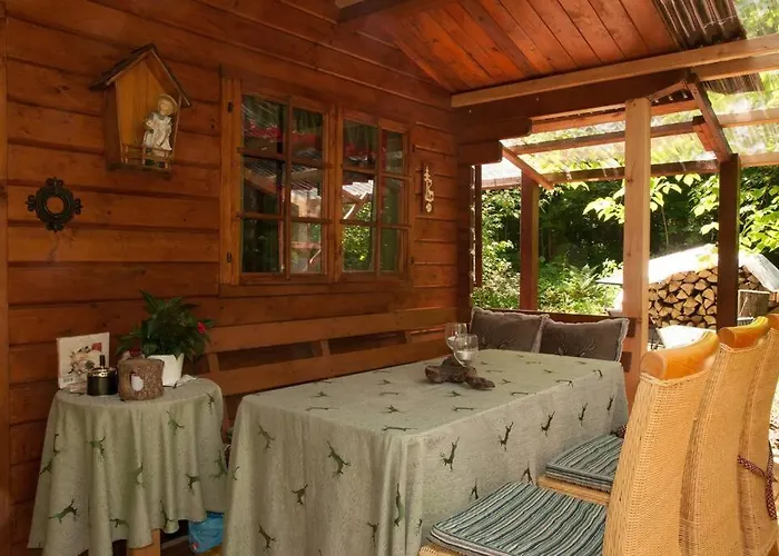 Penthouse-suite Mountain View Mit Waldhuette/sauna/netflix Apartment Nachdemsee